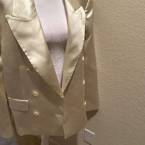 Helsa Womens M Oversized Blazer Jacket White Satin Minimalist Contemporary Chic - Picture 11 of 12
